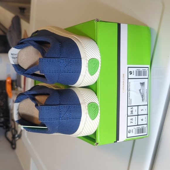 Cariuma (Shadow Blue Canvas/White Sole) 7.5 W - Picture 3 of 9